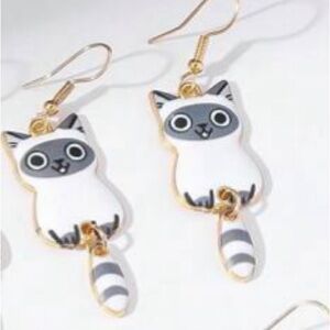 💥2/$15💥 🆕 Kitty Cat Earrings! NEW! Cute Dangling Tail that moves! Puurrfect!!!